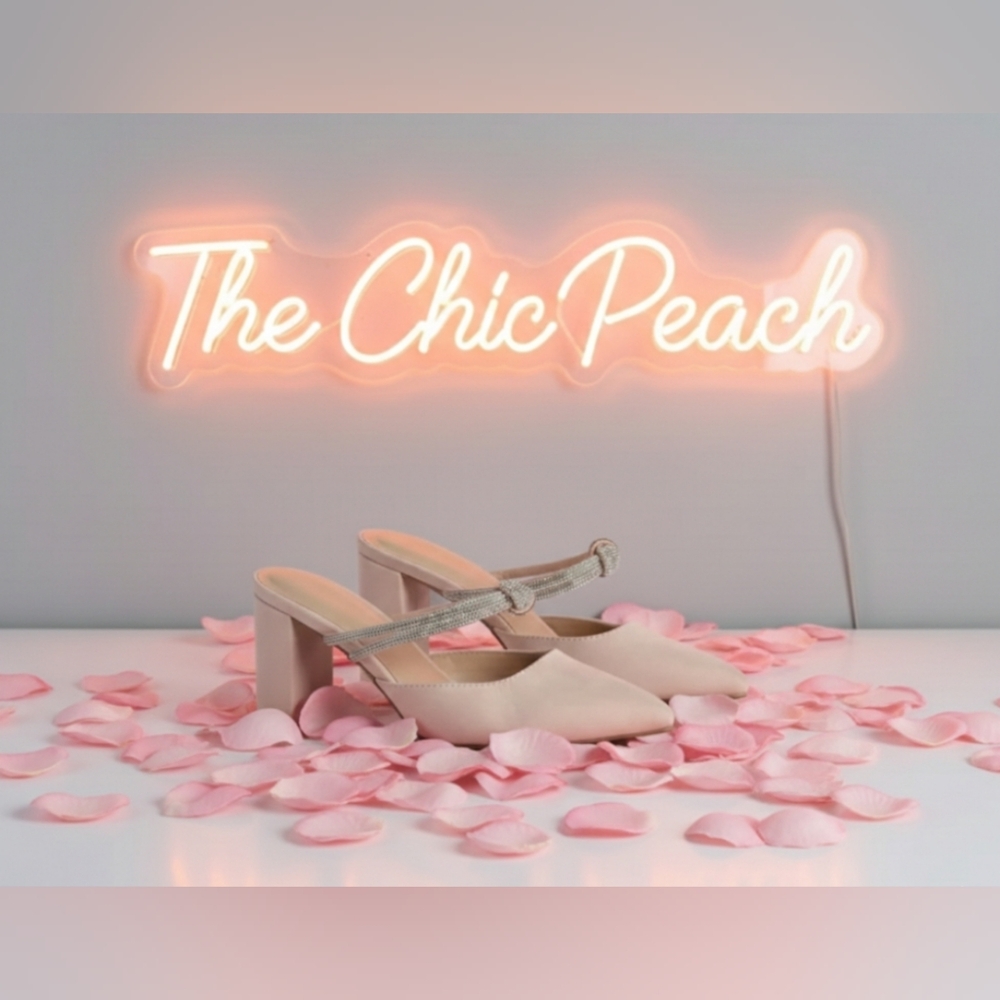 👠 Windsor Rhinestone Knot Heels – Nude Blush Faux Suede Pumps SIZE 7.5 👠